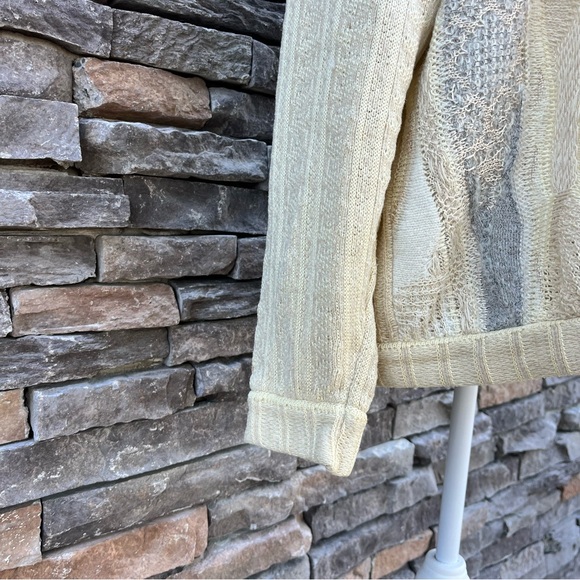 Vintage Coogi 3D Knit Sweater Abstract Pattern Crewneck 90s Flaw - Picture 5 of 14